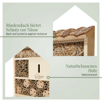 Wildbienen-Villa aus naturbelassenem Kiefernholz mit Rindendach